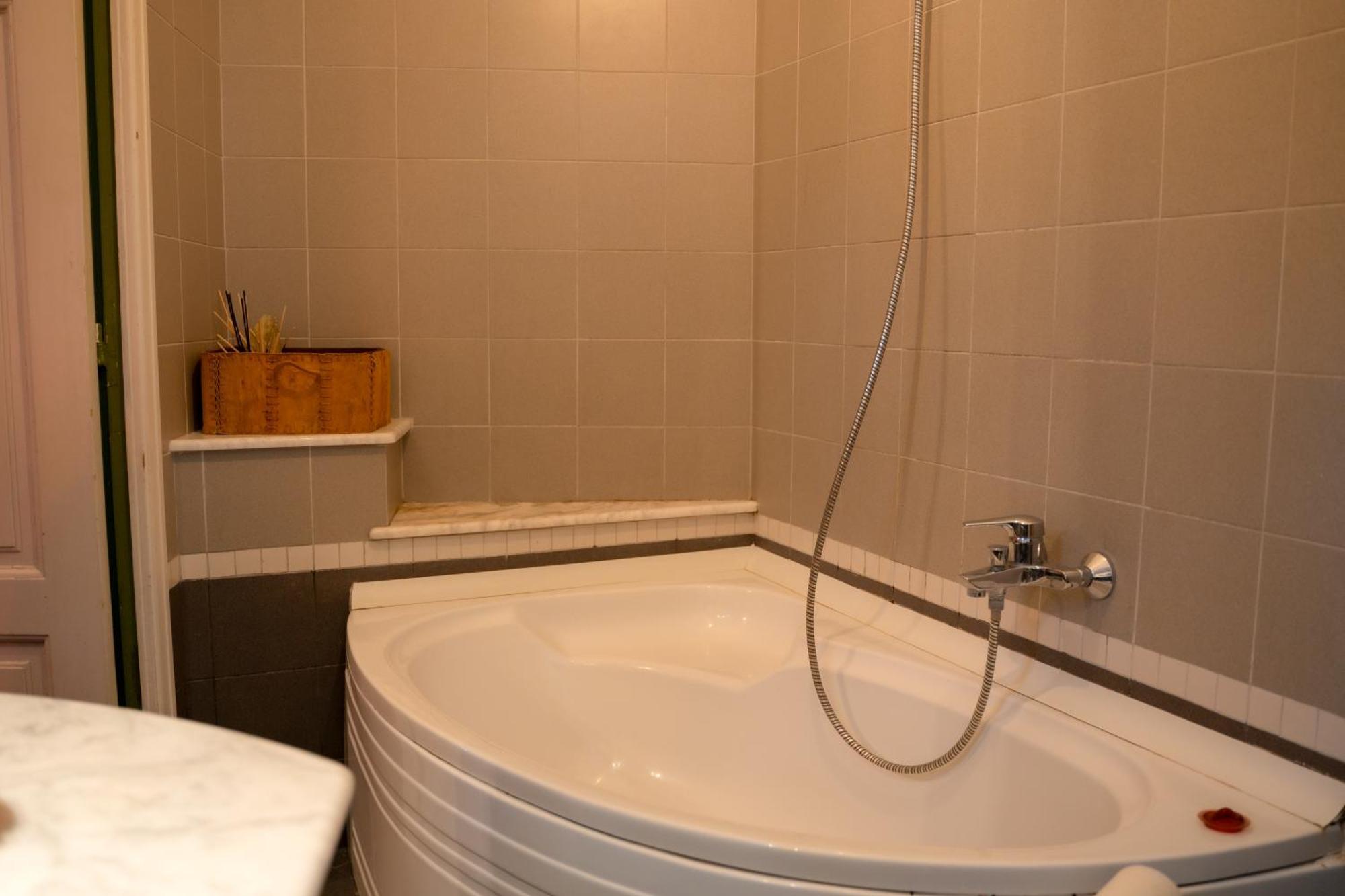 Charming Vintage Apartament Bucureşti